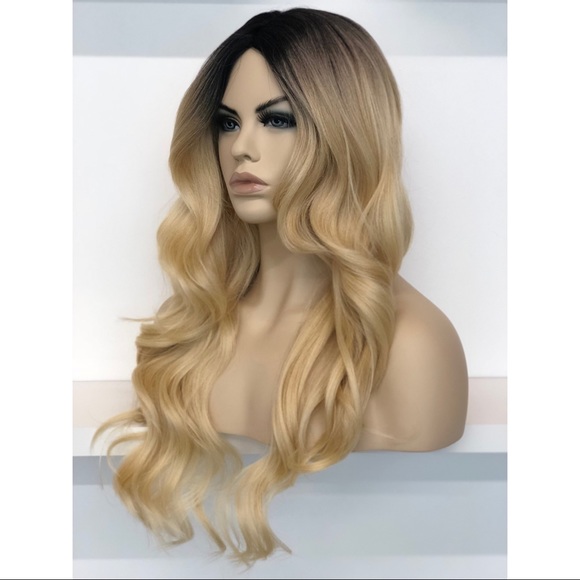 30" Side Part Golden Blonde Wavy Wig | Ariana - Picture 3 of 5